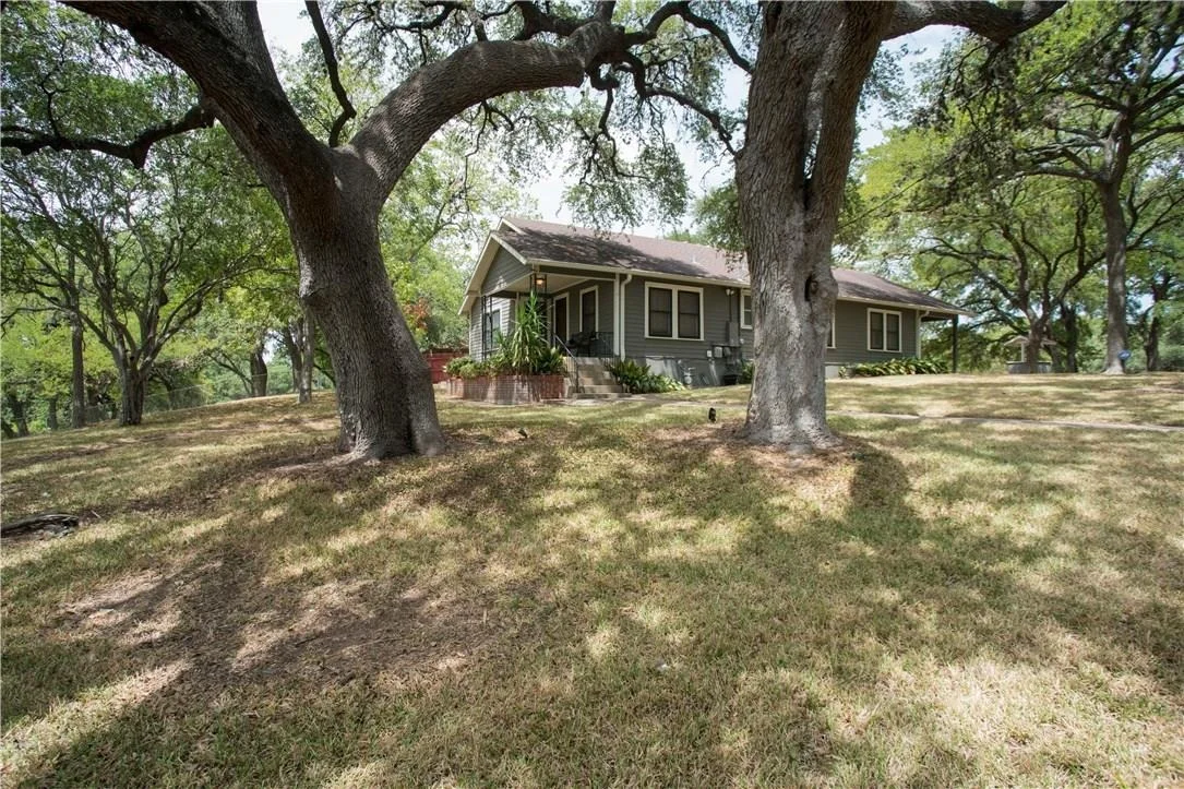 Photo of 3003 Burleson RD