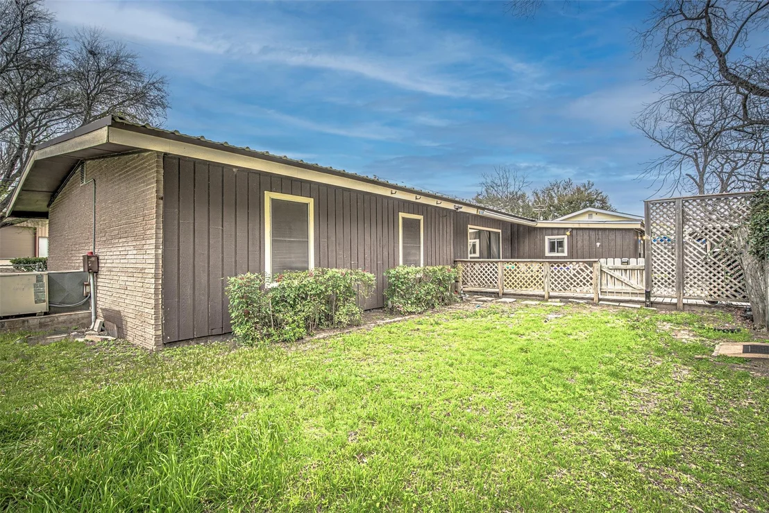 Photo of 5304 Bedford