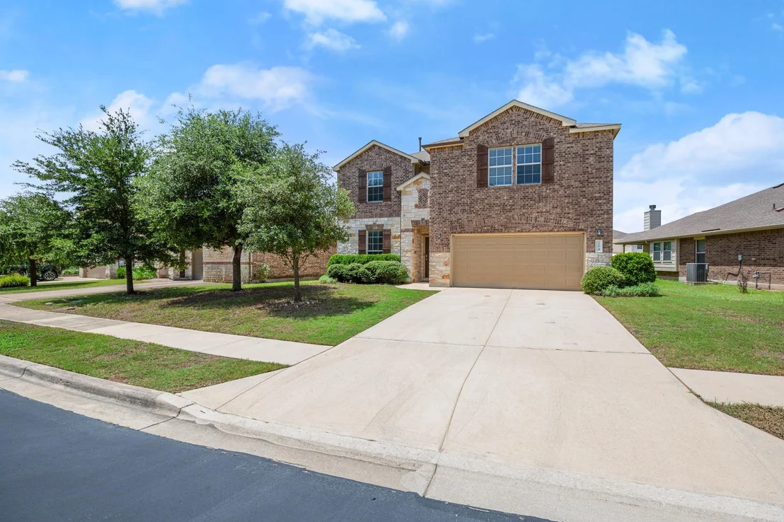 Photo of 204 Carrington DR
