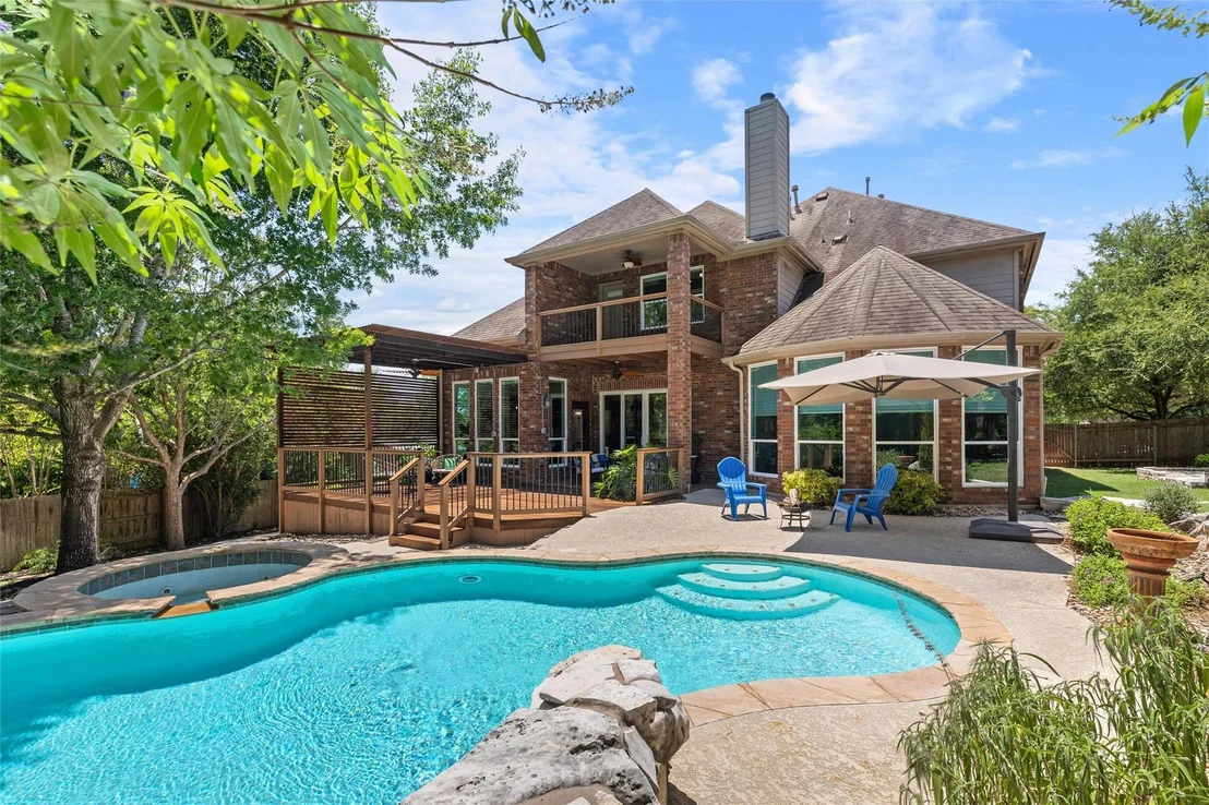 Photo of 161 Littleton DR