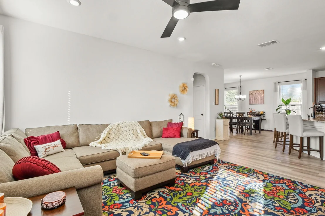 Photo of 315 Mauve LN