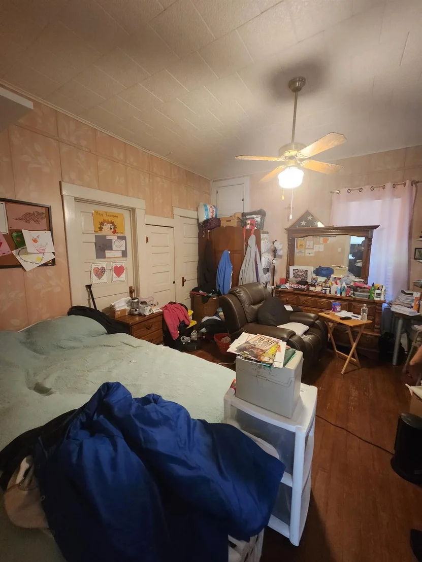 Photo of 502 W 4th ST