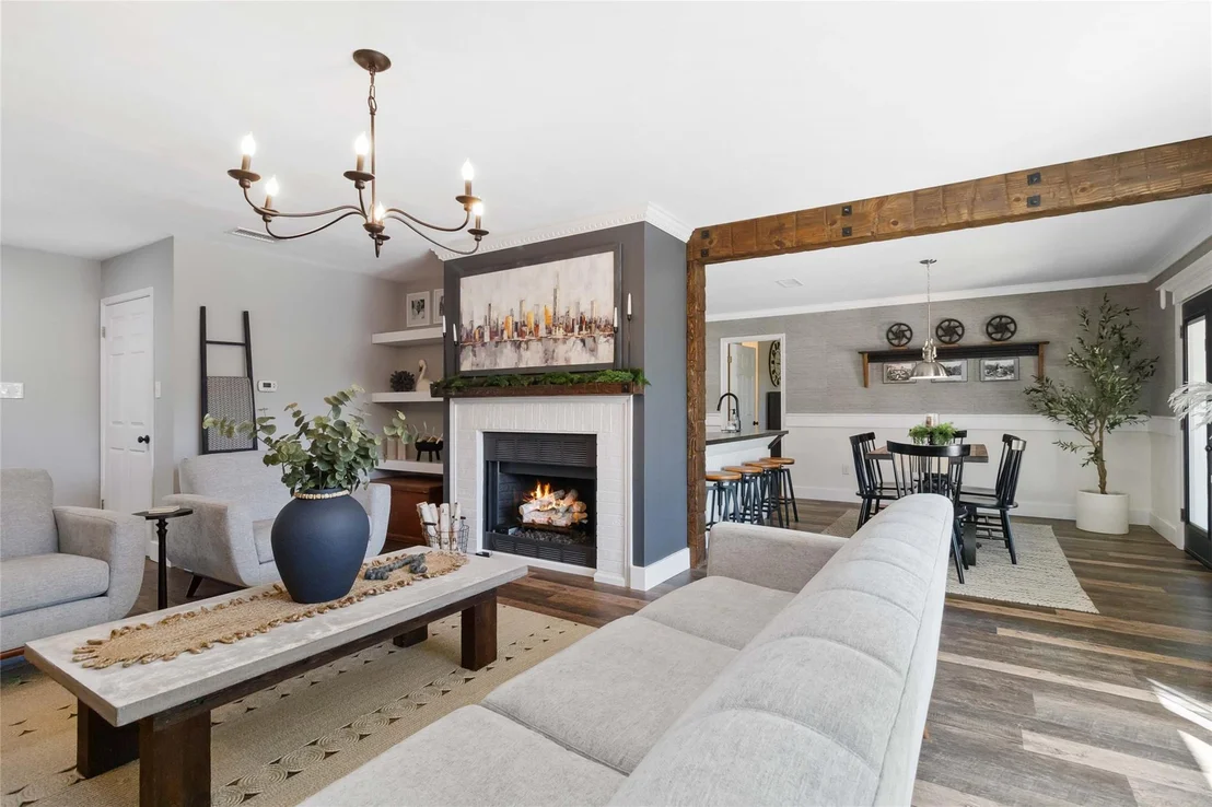 Photo of 411 Oak ST