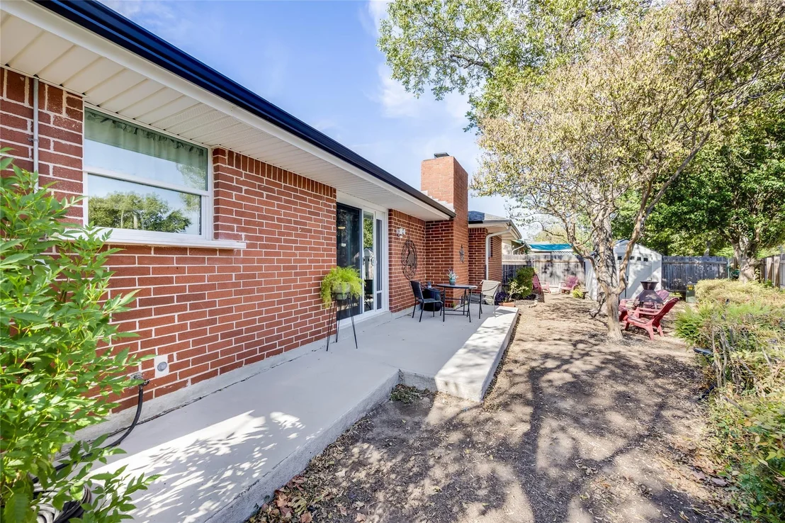 Photo of 10103 Oak Hollow CIR