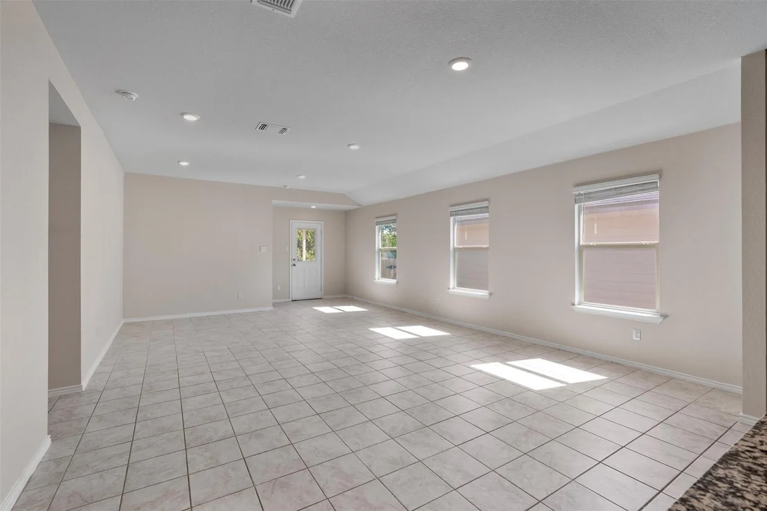 Photo of 1005 Taggart CT