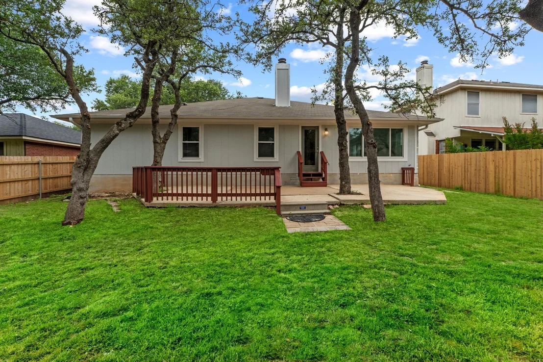 Photo of 1402 Highland DR