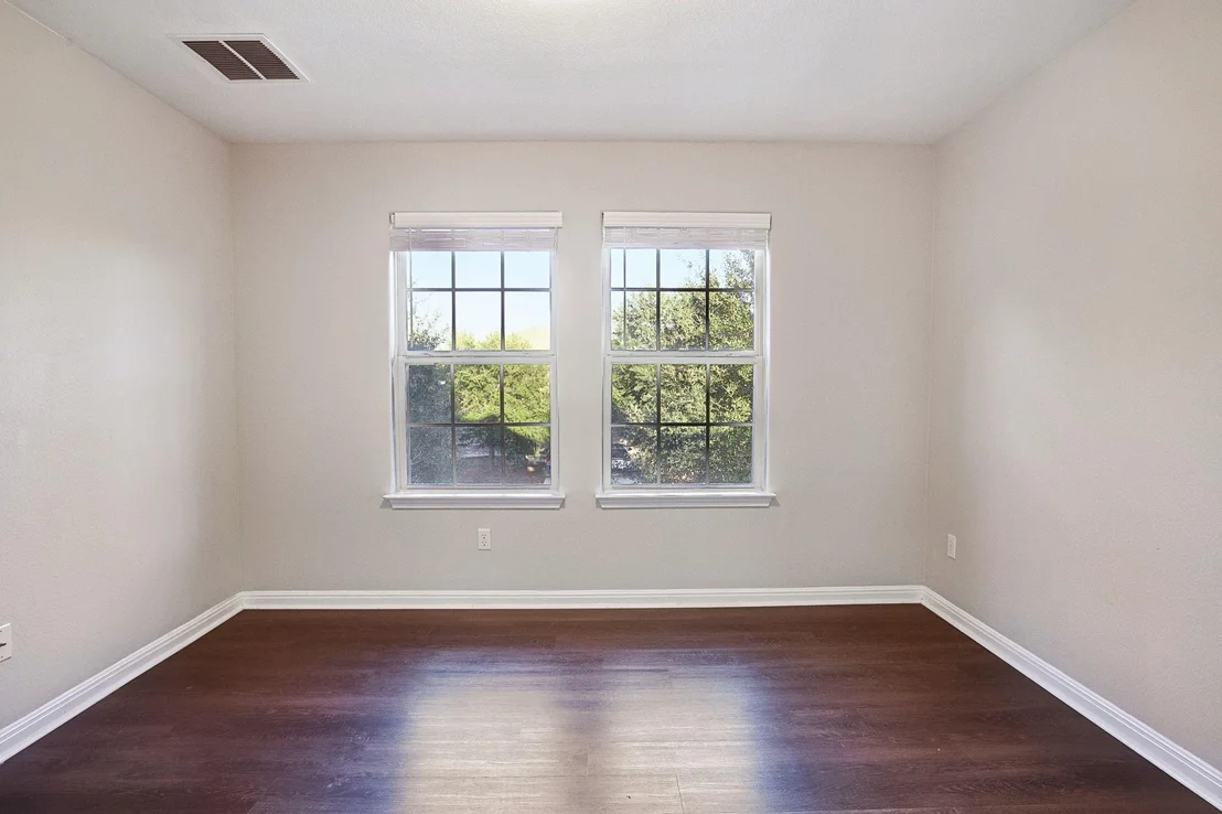 Photo of 179 Pettigrew PATH