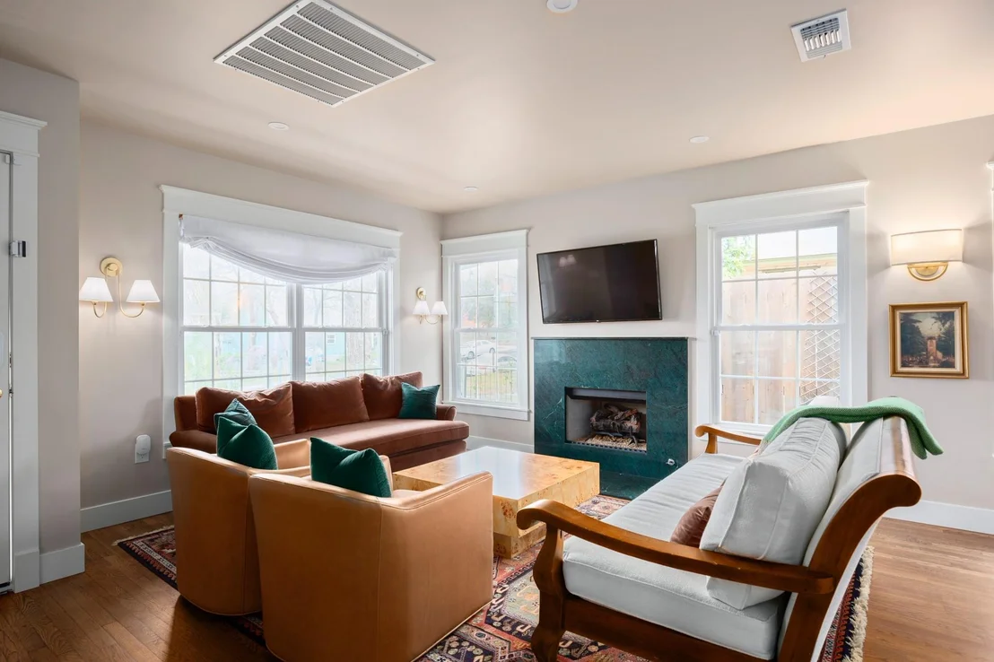 Photo of 2109 Travis Heights BLVD