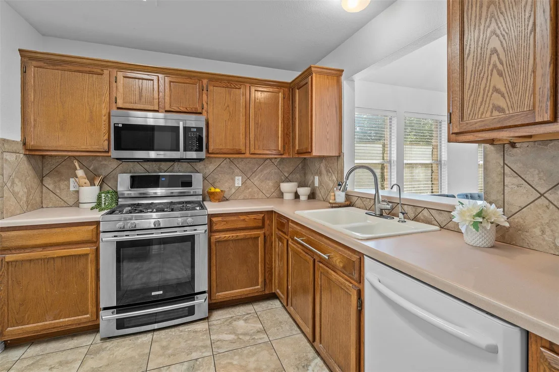 Photo of 13533 Albania WAY