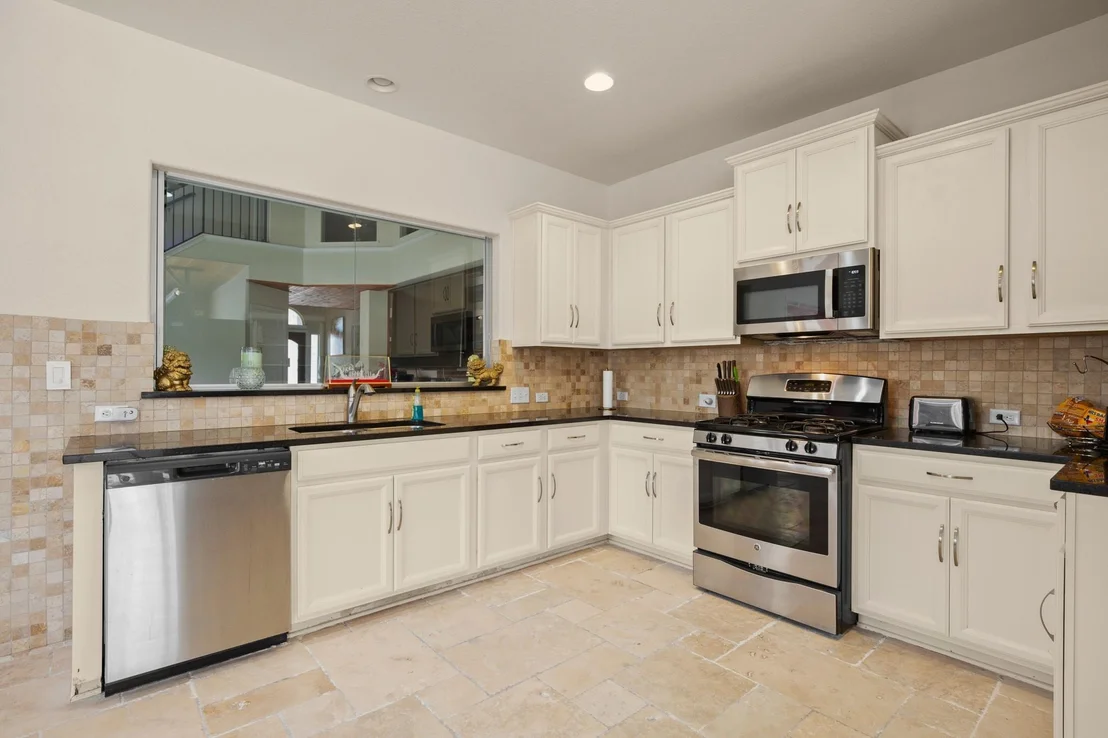 Photo of 111 Bobolink CV