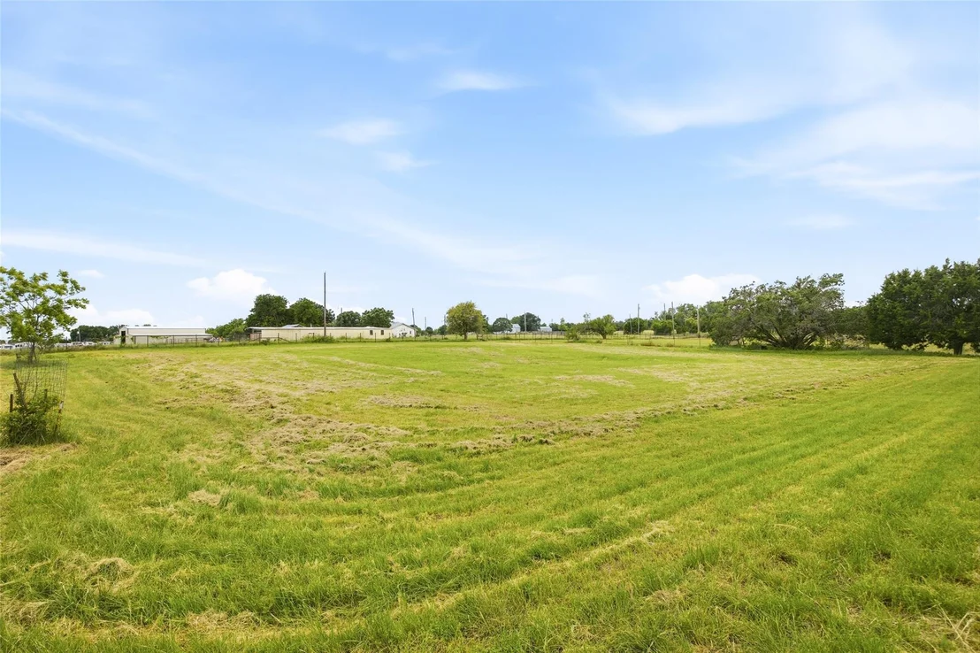 Photo of 600 Eastview DR