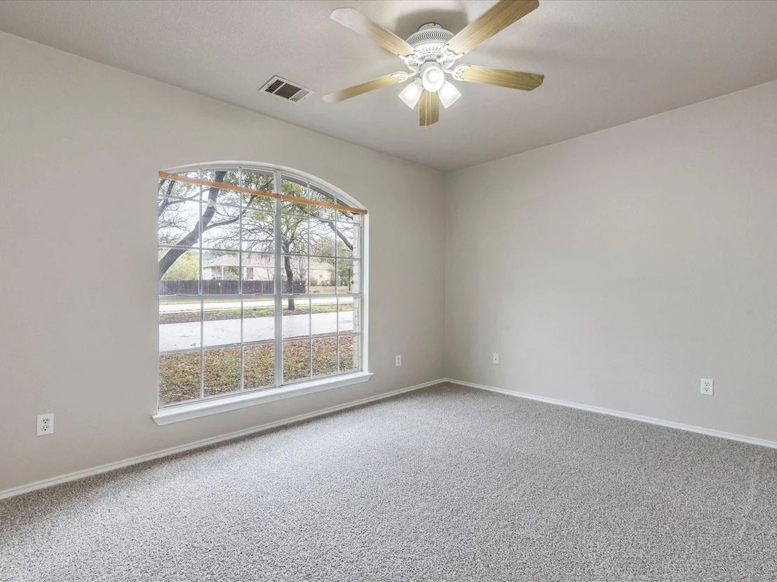 Photo of 1233 Tudor House RD