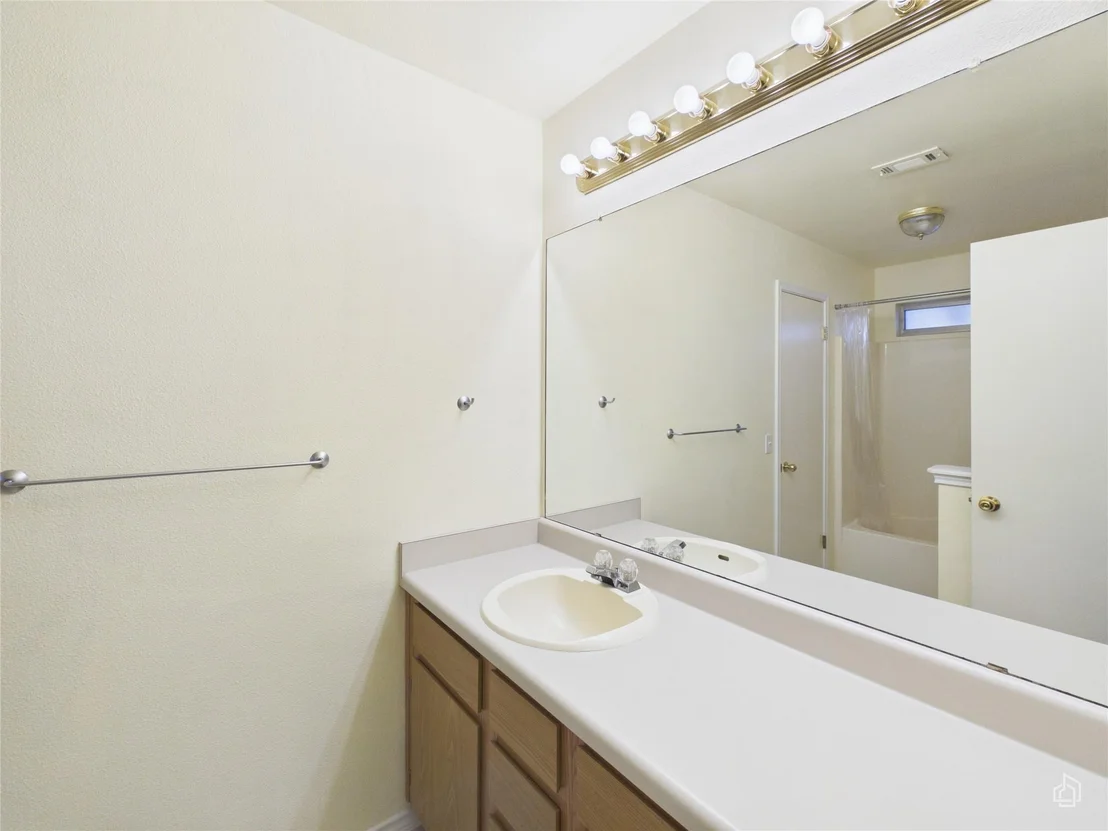 Photo of 600 Clearcreek DR