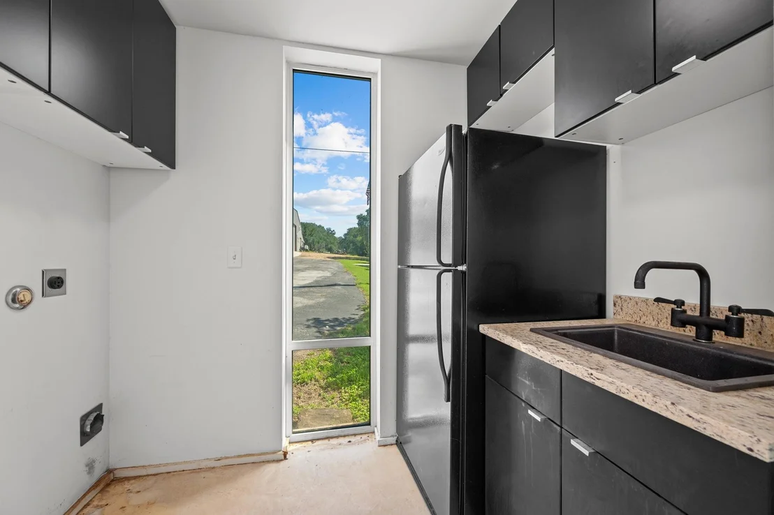 Photo of 401 Crestview DR