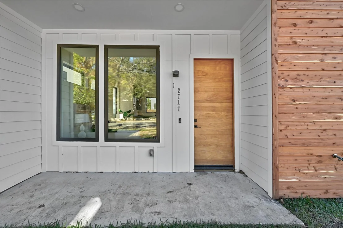 Photo of Unit 1 at 2717 Lyons RD