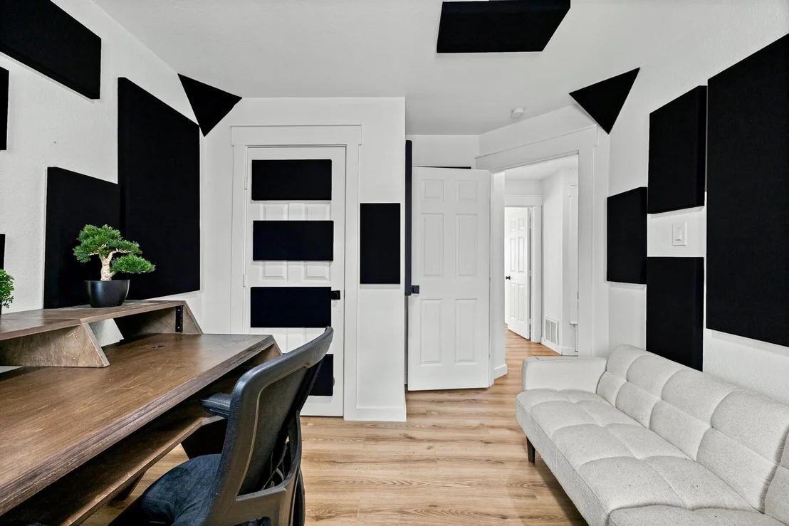 Photo of 13200 Elysian Fields CV