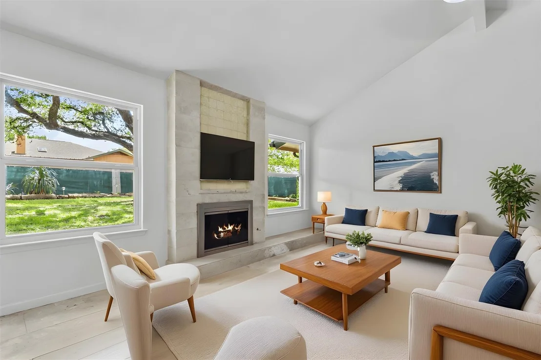 Photo of 1305 Doonesbury DR