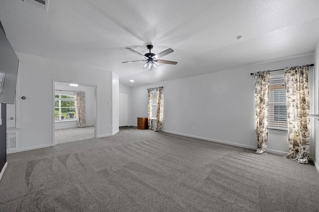Photo of 121 McGugan LN