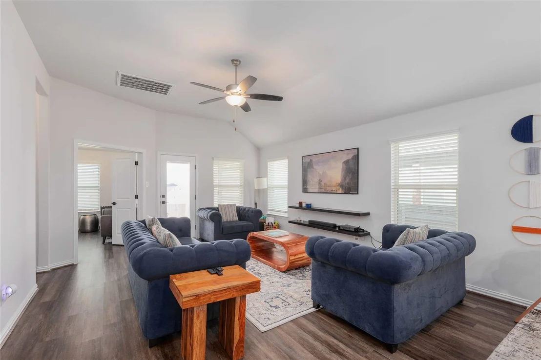Photo of 242 Oleander LOOP