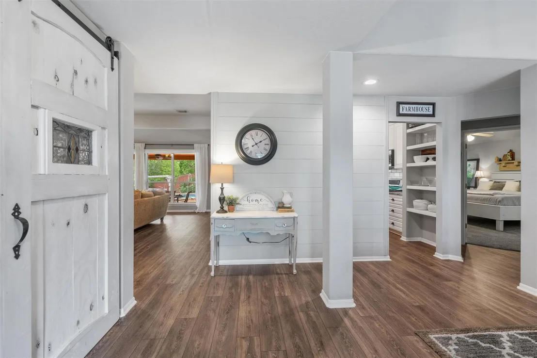 Photo of 117 Signal Hill DR