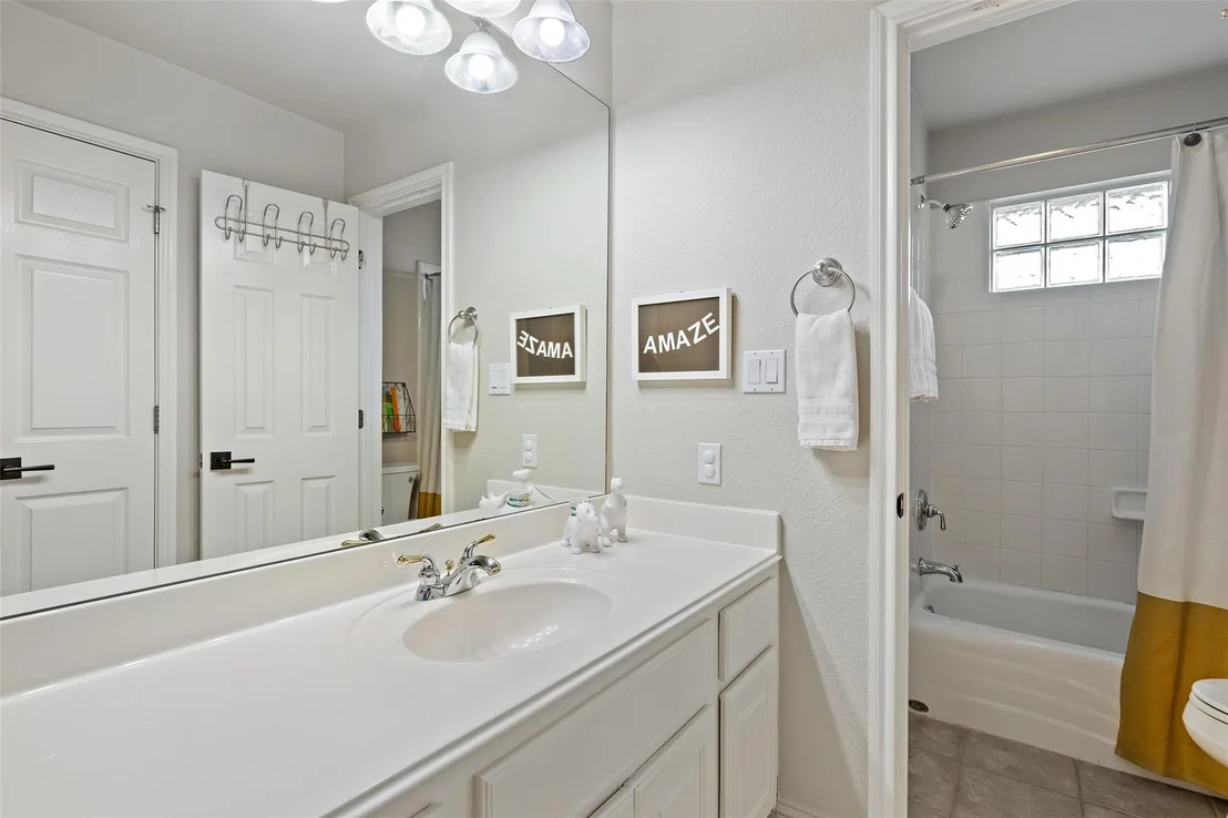 Photo of 270 Mallet CT