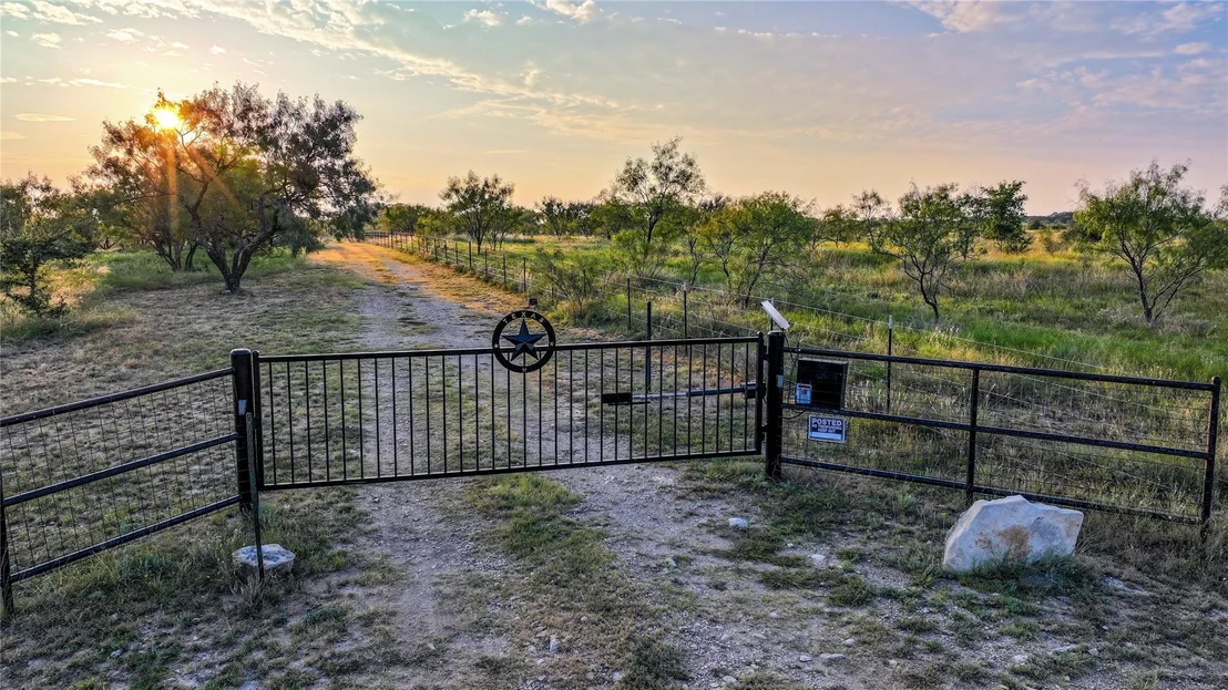 Photo of 2562 County Road 2315