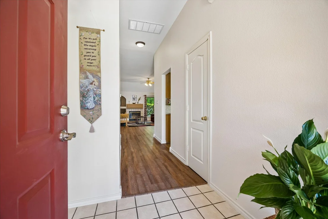 Photo of 111 Finch LN