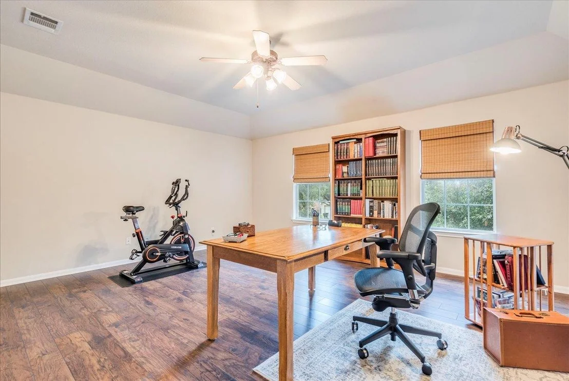 Photo of 18717 Shoreless DR
