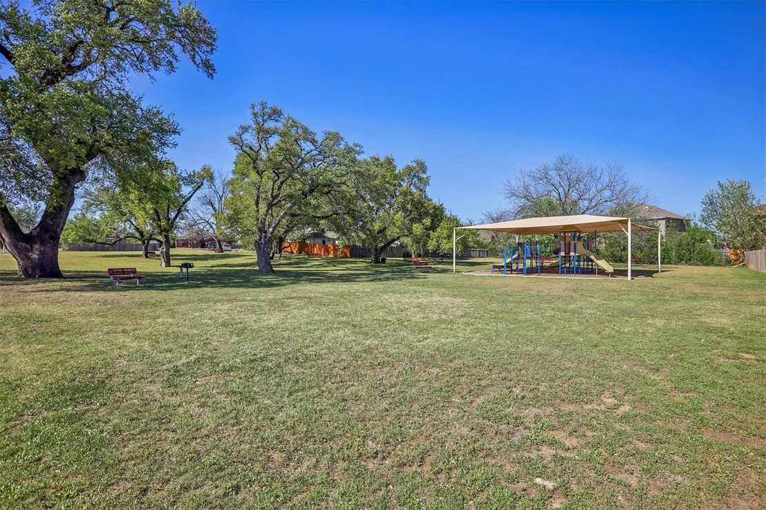 Photo of 902 Ridgemont CIR