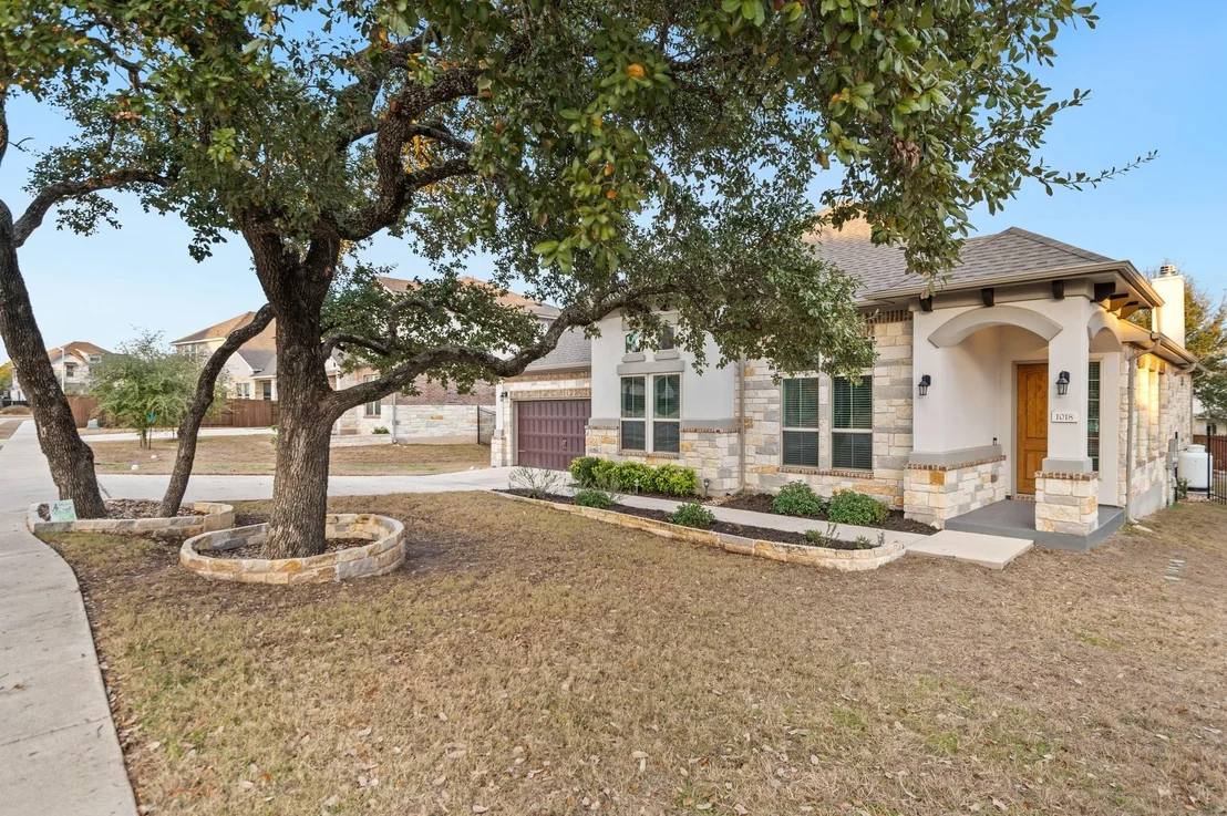 Photo of 1018 Valley View DR