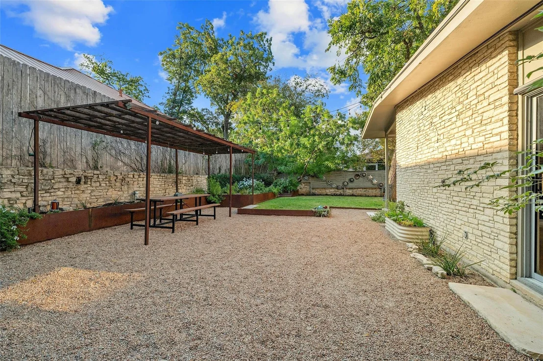 Photo of 1813 Vance CIR