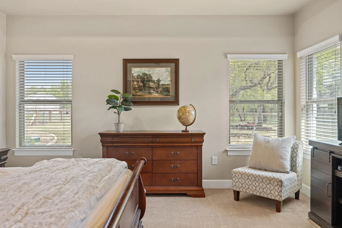Photo of 909 Highland Spring LN