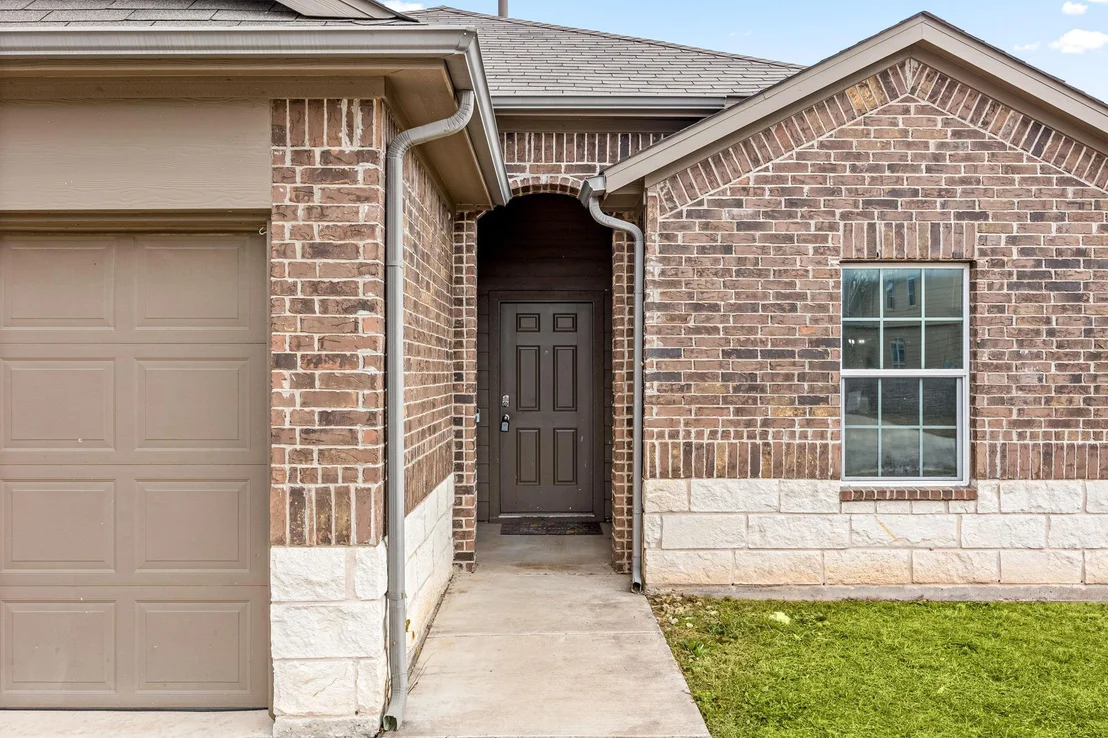 Photo of 152 Cibolo Creek DR