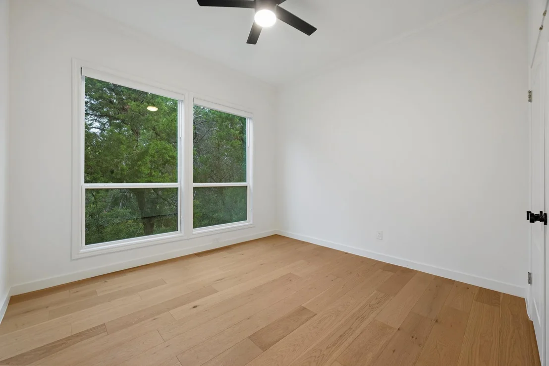Photo of 5000 Valburn CT