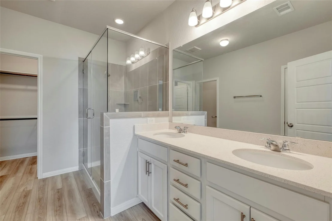 Photo of 12101 CORSICANA TRL