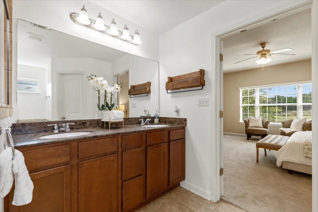 Photo of 561 Stone View TRL