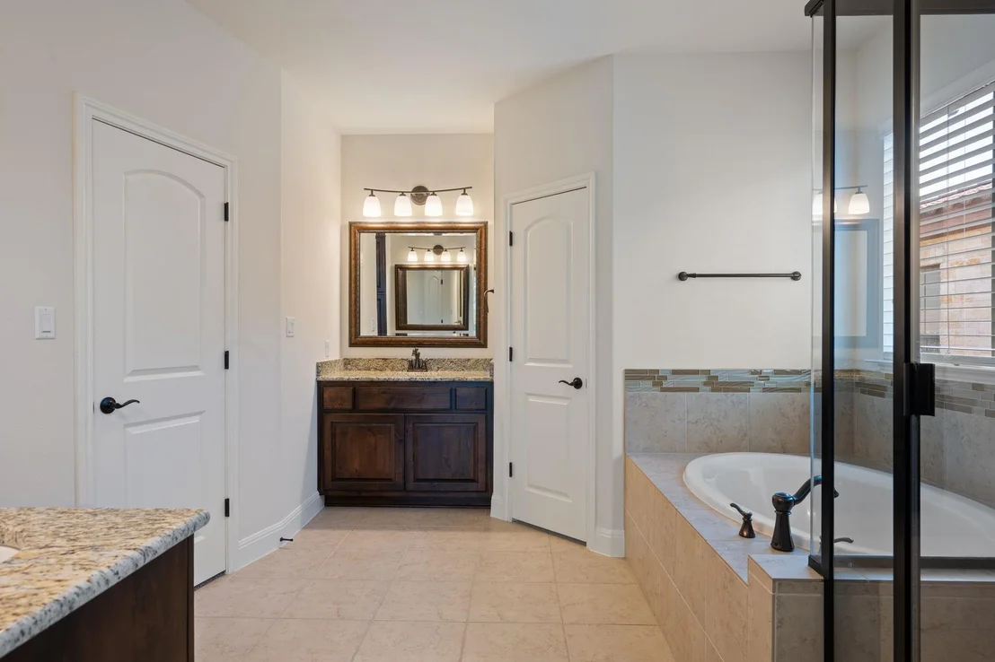 Photo of 102 Cedar Glen CV