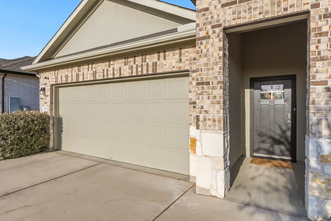 Photo of 205 Charles TRL