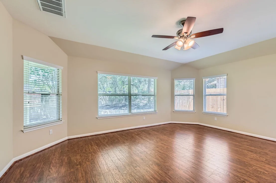 Photo of 9728 Alex LN