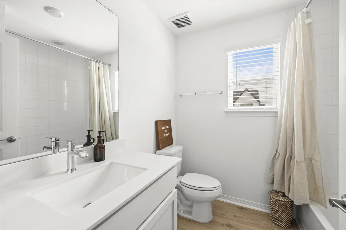 Photo of 2557 Caleb Asher LOOP