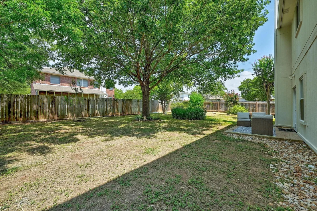 Photo of 7400 Spivey DR