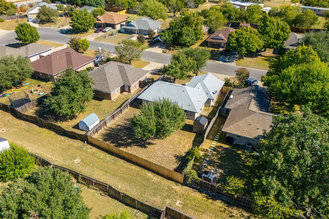 Photo of 419 Bentwood DR