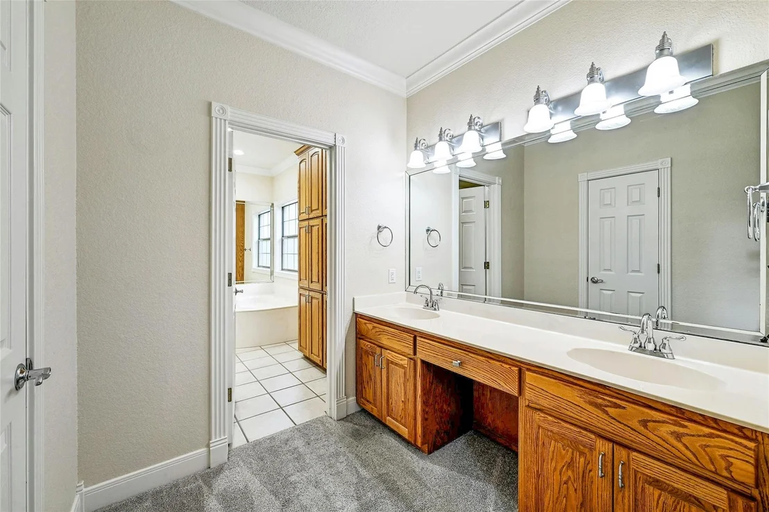 Photo of 211 Summit Ridge RD