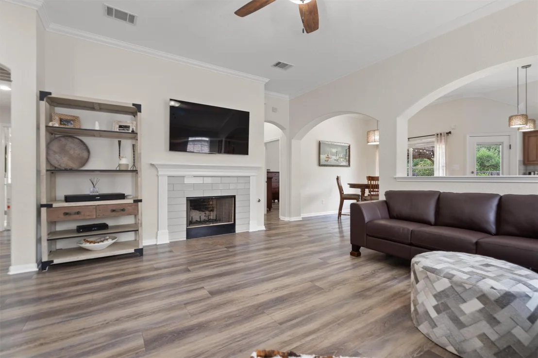 Photo of 332 Hidden Brook LN