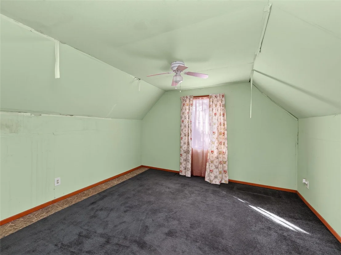 Photo of 499 Hidden Oaks DR