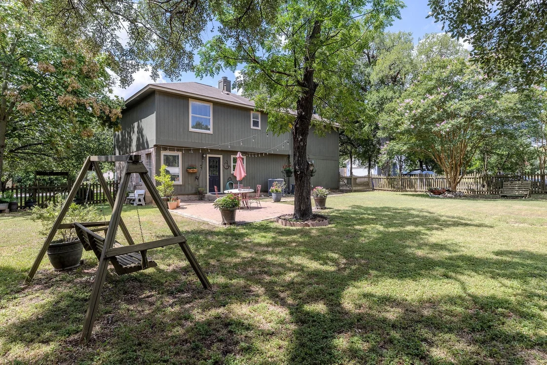 Photo of 604 Post Oak CIR