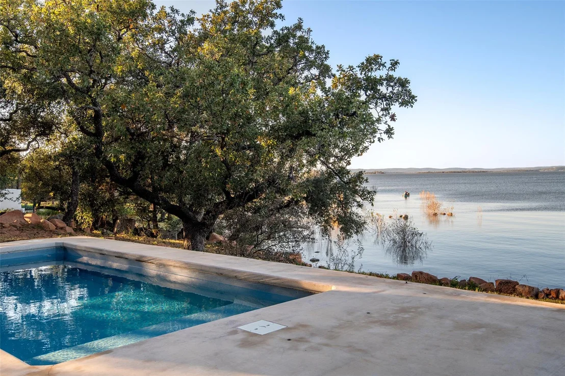 Photo of 247 Peninsula DR