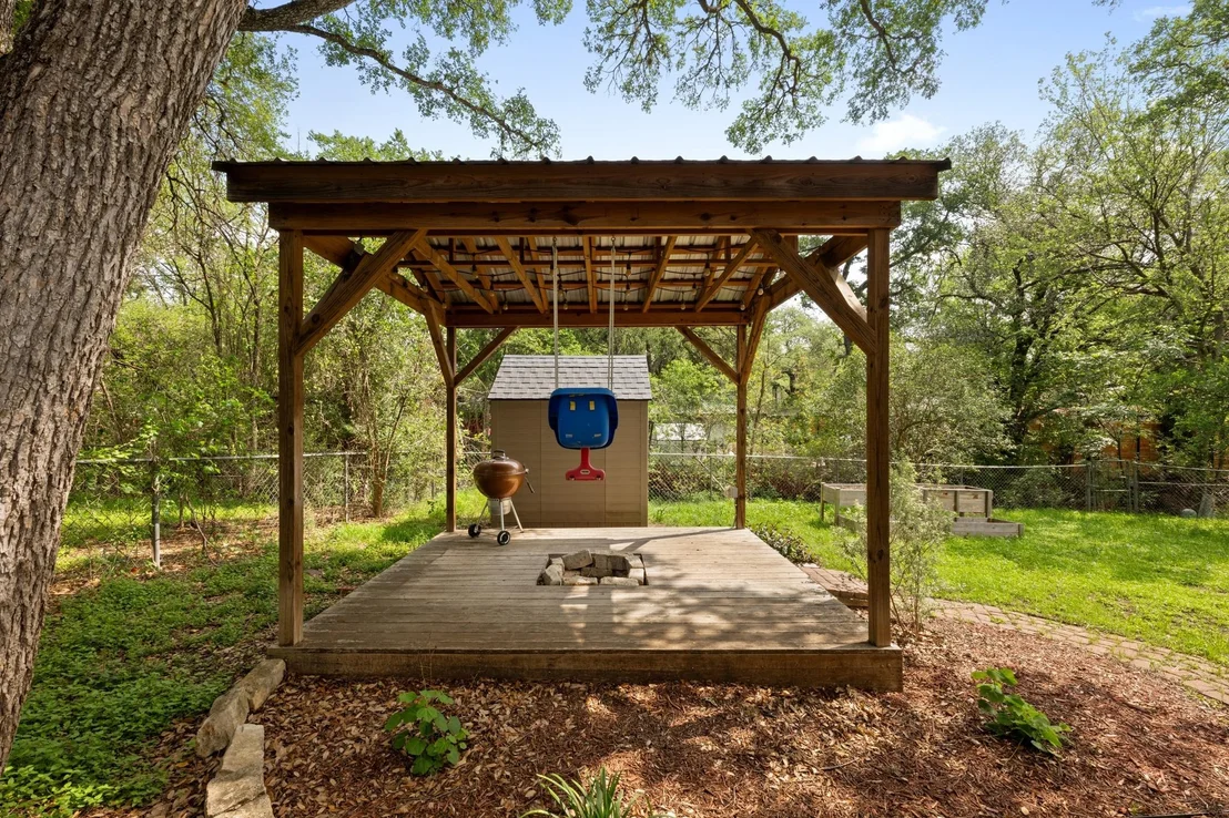 Photo of 902 Emerald Wood DR
