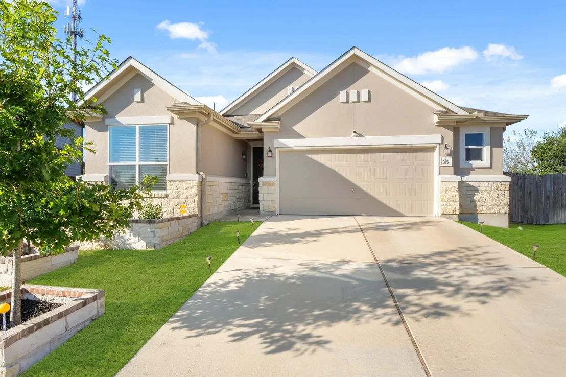 Photo of 315 Mauve LN