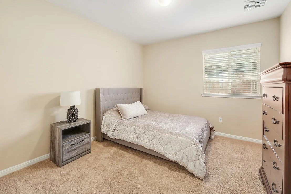 Photo of 16213 Cantania CV